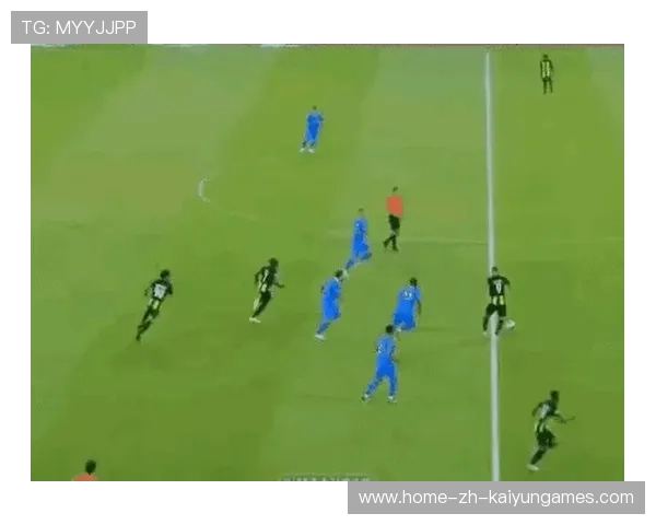 中场直塞+插上头球：打造绿茵场上的默契配合